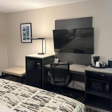 Wingate By Wyndham Dayton North Hotel Ngoại thất bức ảnh