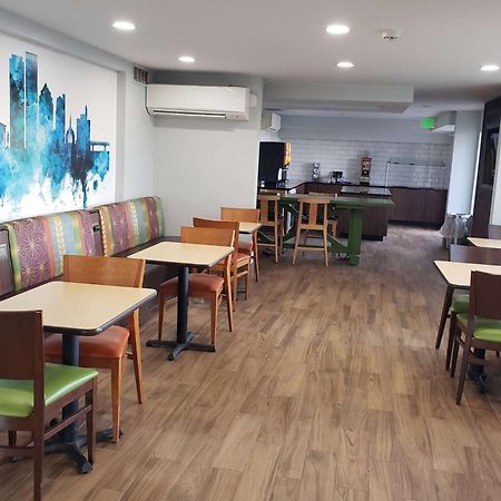 Wingate By Wyndham Dayton North Hotel Ngoại thất bức ảnh